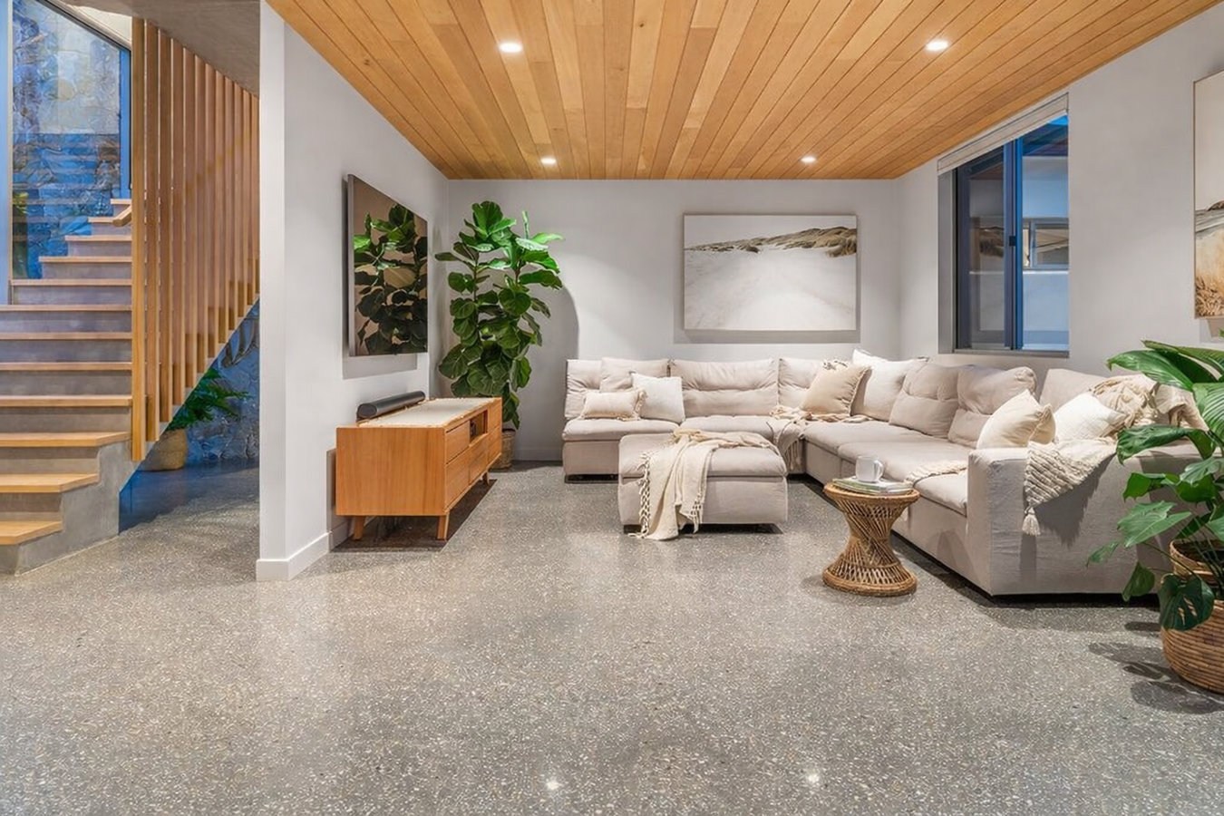 Concrete floor installation in Laredo, TX